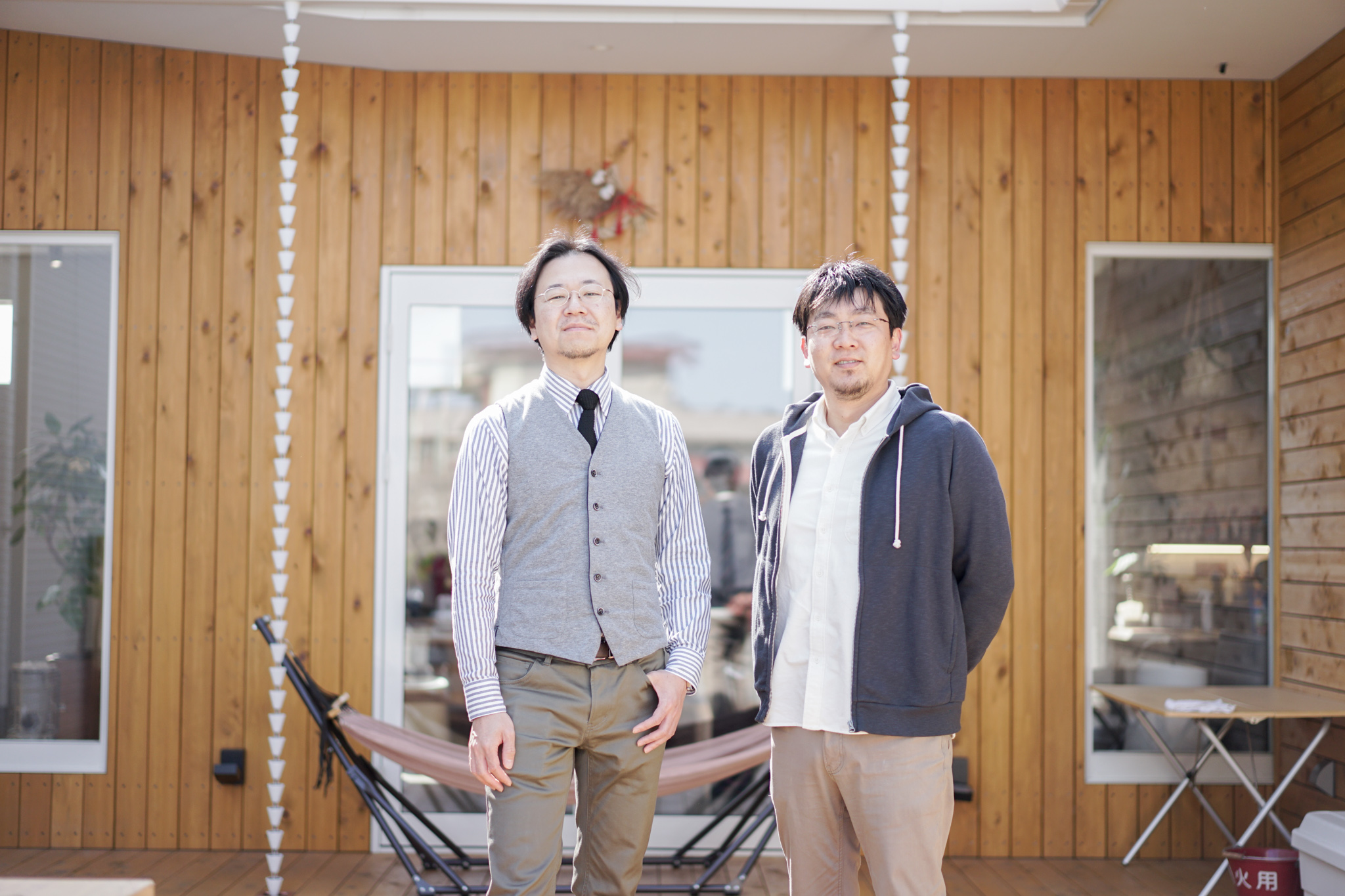 つばめソリューション代表の石川慎太郎さん（左）ととちぎユースサポーターズネットワーク代表理事の岩井俊宗さん（右）